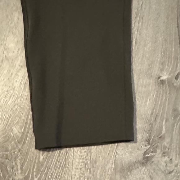 Lululemon Sz 6 On The Fly Crop Casual Crop Dark Olive Drawstring Women’s Pants - Picture 6 of 9